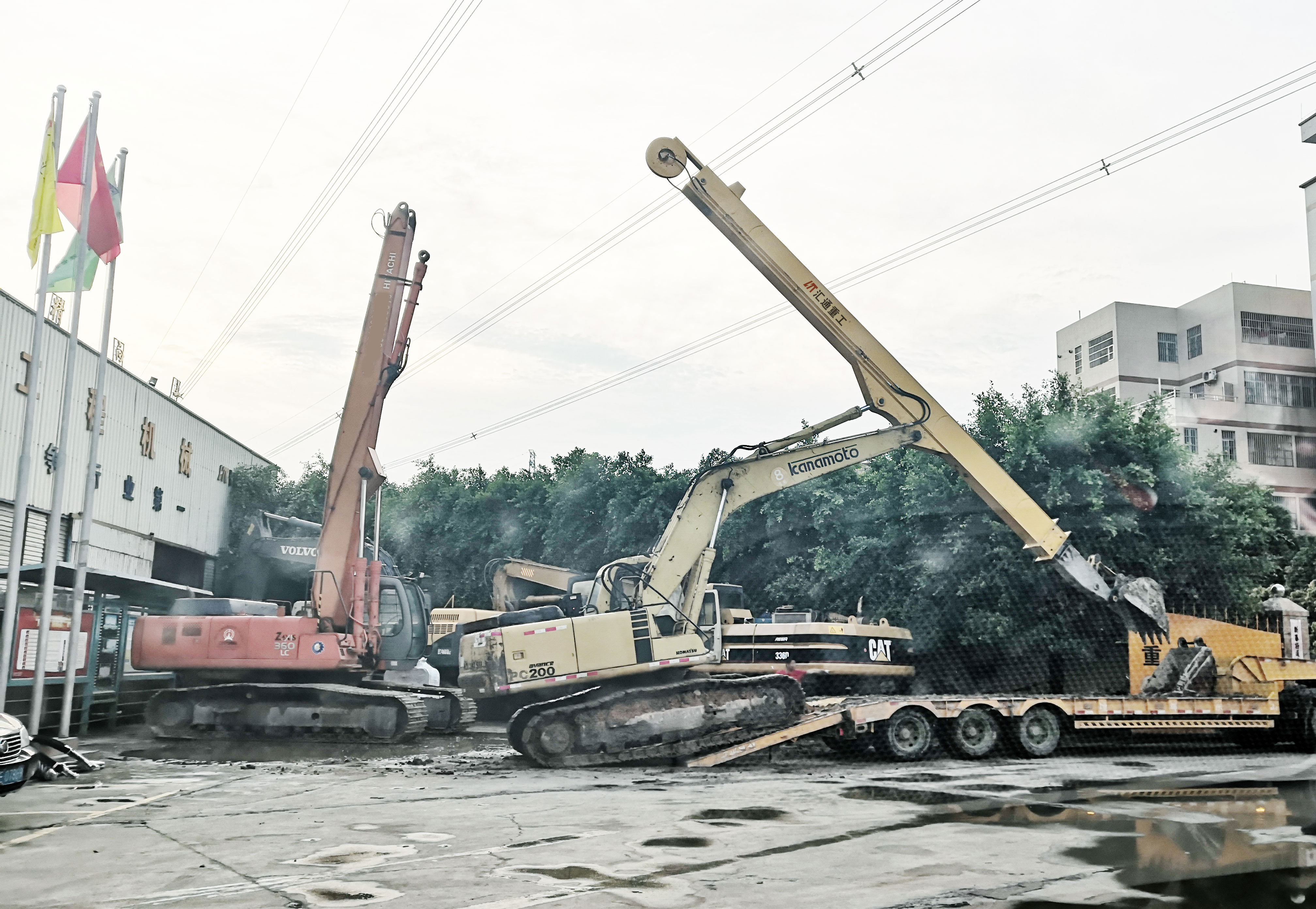 勾機(jī)伸縮臂廠家、挖機(jī)伸縮臂廠家、挖機(jī)伸縮臂改裝