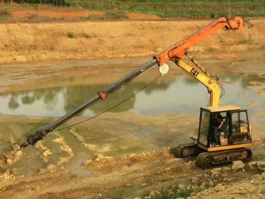 挖機(jī)伸縮臂廠家定制、勾機(jī)伸縮臂廠家改裝、伸縮臂挖機(jī)廠家